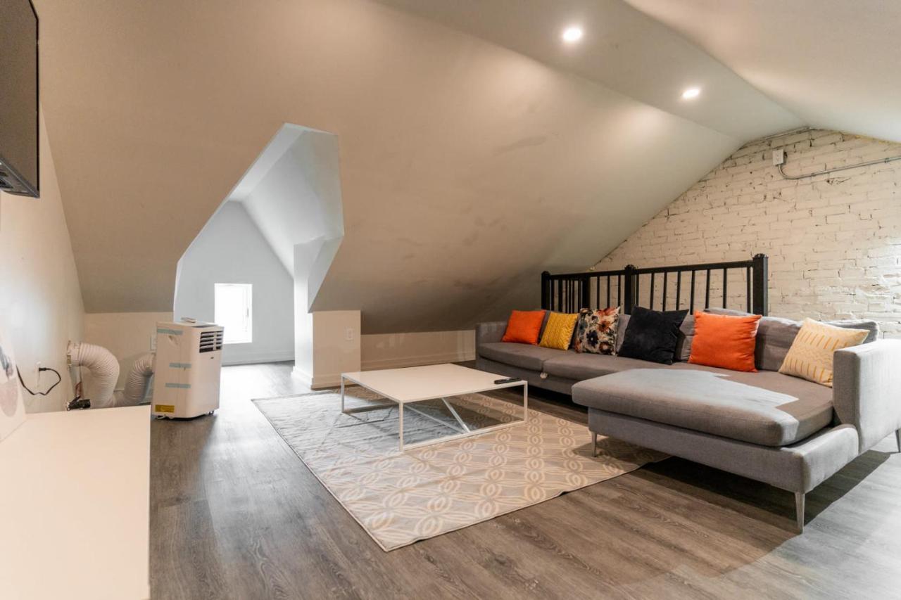 Lovely 2 Level Suite Hamilton Buitenkant foto